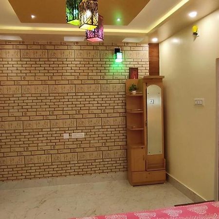 Urban Sky Apartment Shanti Niketan Exterior photo
