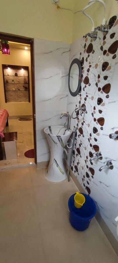 Urban Sky Apartment Shanti Niketan Room photo
